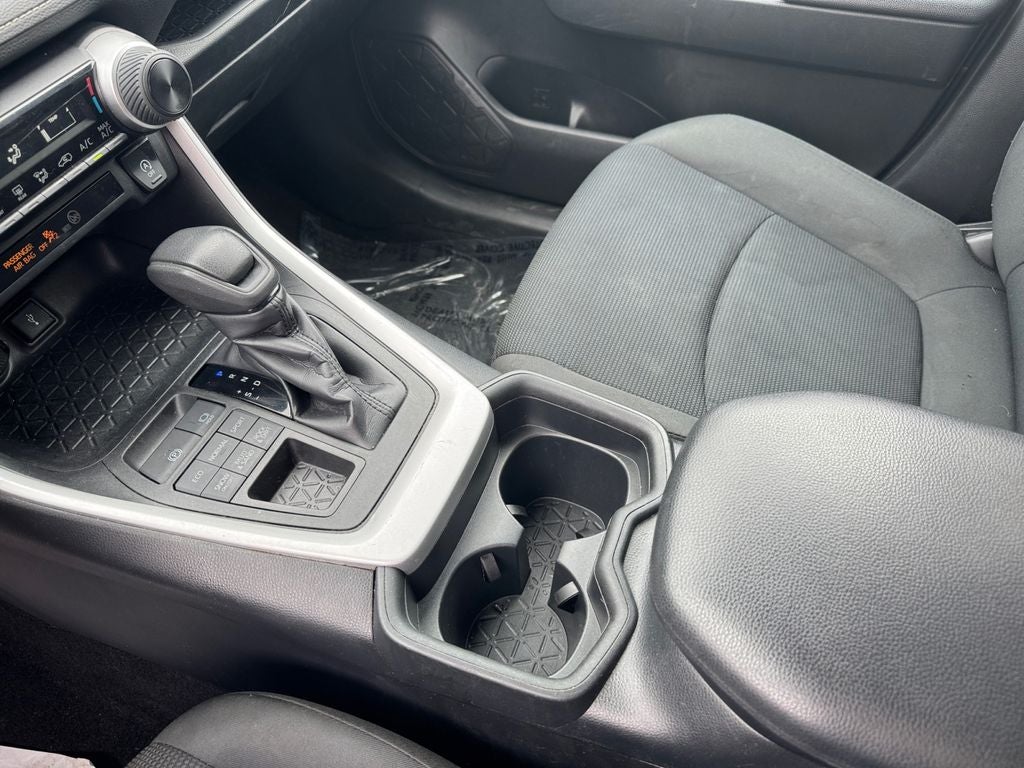 2020 Toyota RAV4 LE AWD