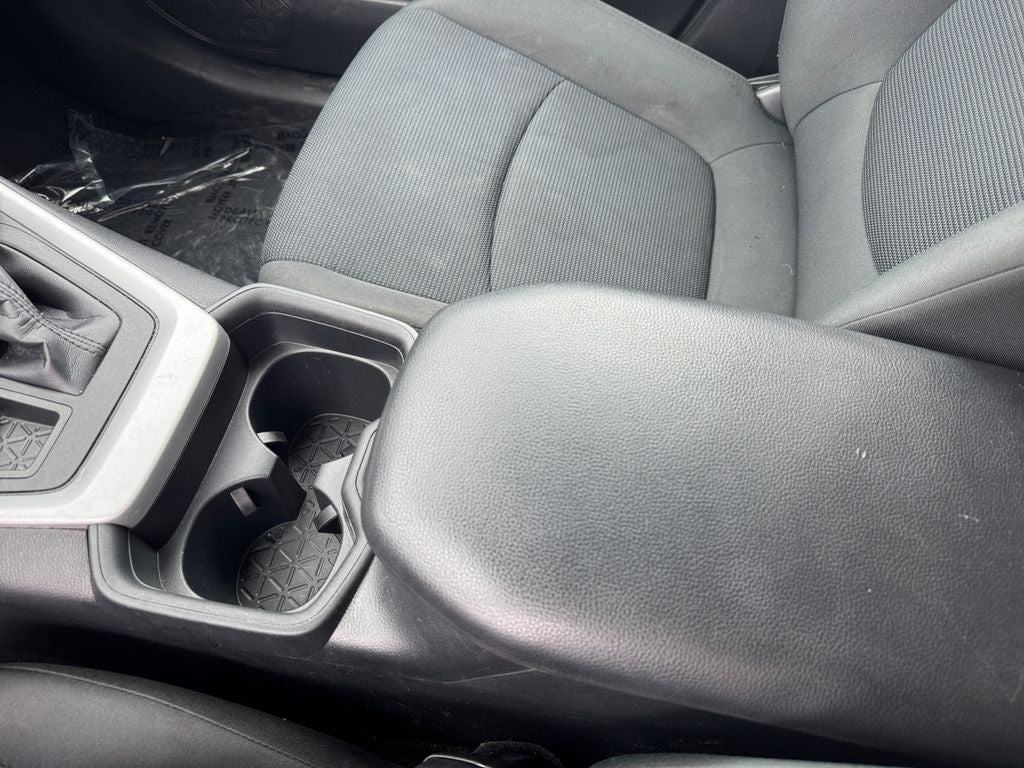 2020 Toyota RAV4 LE AWD