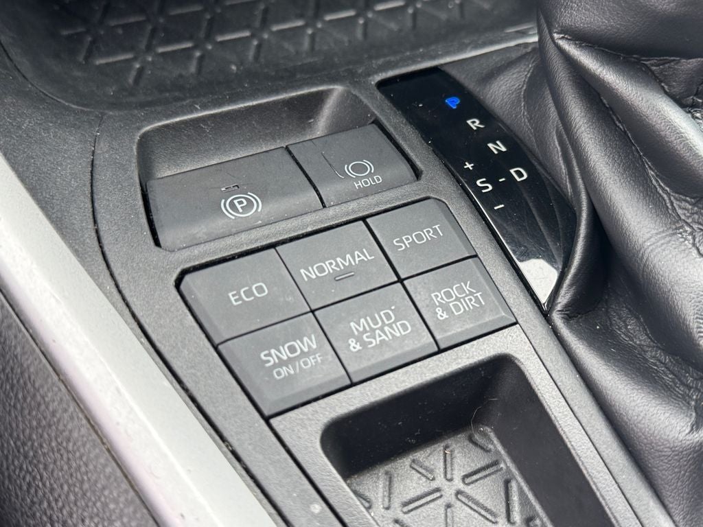 2020 Toyota RAV4 LE AWD