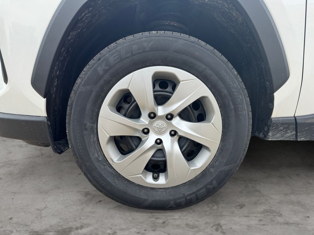 2020 Toyota RAV4 LE AWD