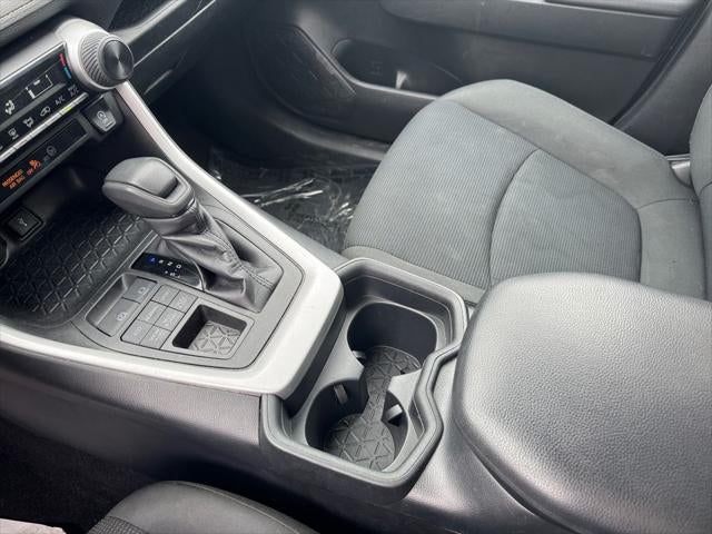2020 Toyota RAV4 LE AWD