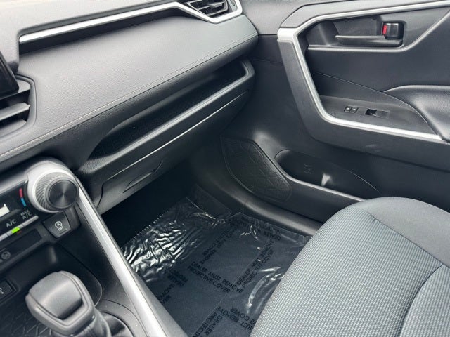 2021 Toyota RAV4 LE AWD