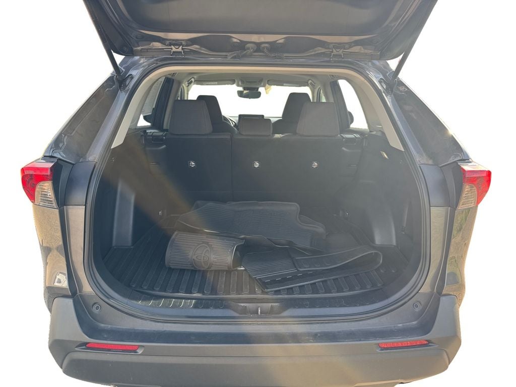 2022 Toyota RAV4 LE AWD