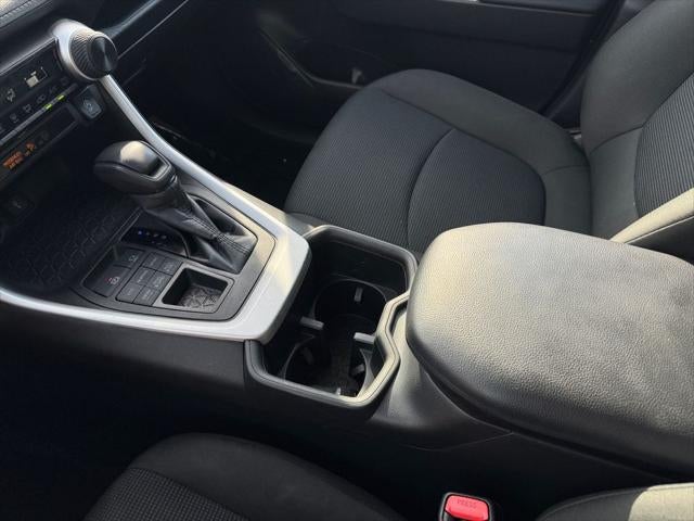 2022 Toyota RAV4 LE AWD
