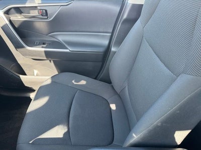 2022 Toyota RAV4 LE AWD