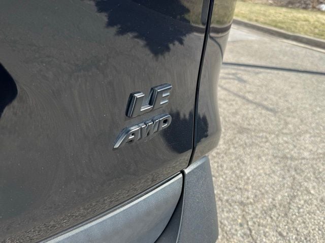 2022 Toyota RAV4 LE AWD