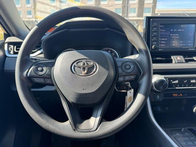 2022 Toyota RAV4 LE AWD