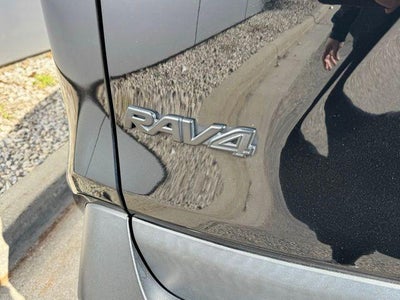 2022 Toyota RAV4 LE AWD