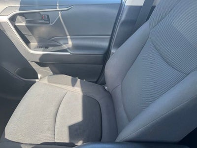 2020 Toyota RAV4 LE FWD