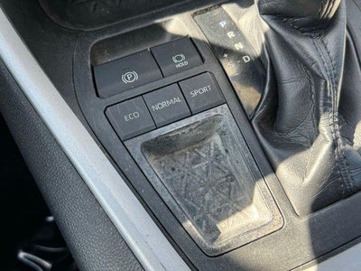 2020 Toyota RAV4 LE FWD