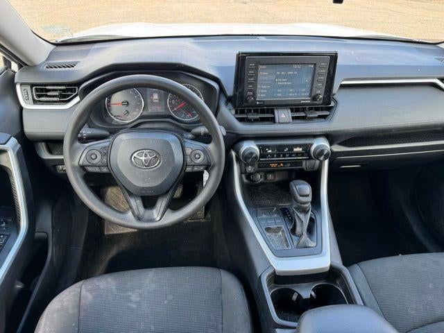 2020 Toyota RAV4 LE FWD