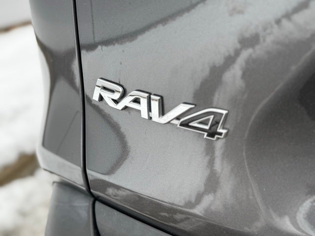 2022 Toyota RAV4 XLE AWD