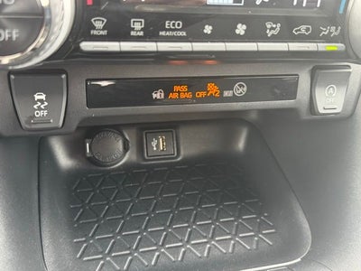 2025 Toyota RAV4 XLE AWD