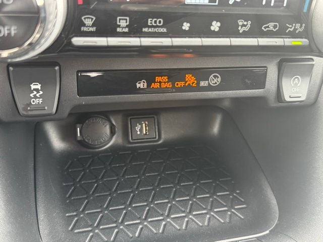 2025 Toyota RAV4 XLE AWD