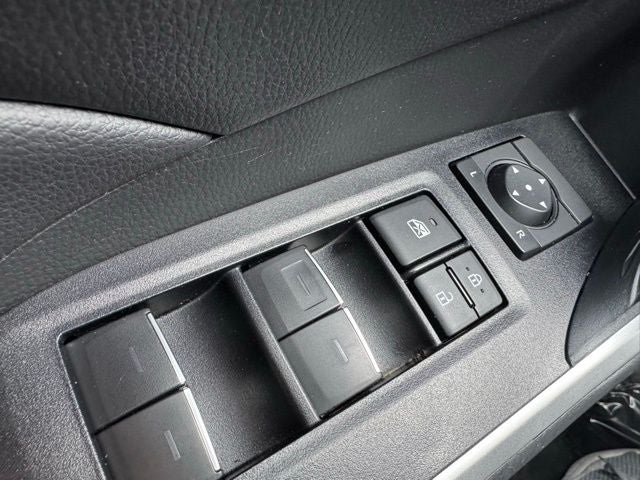 2025 Toyota RAV4 XLE AWD