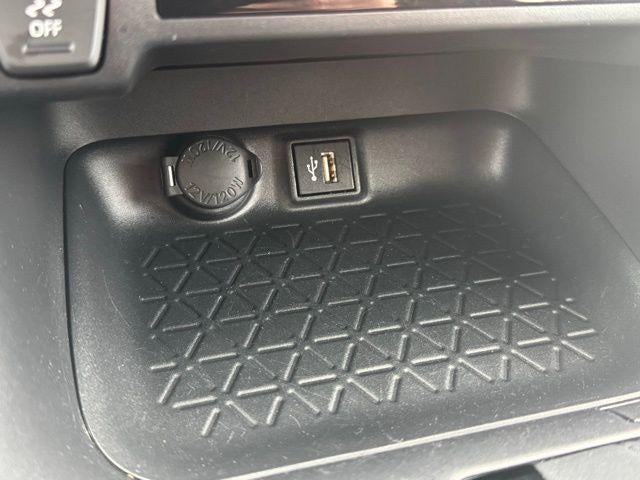 2025 Toyota RAV4 XLE AWD