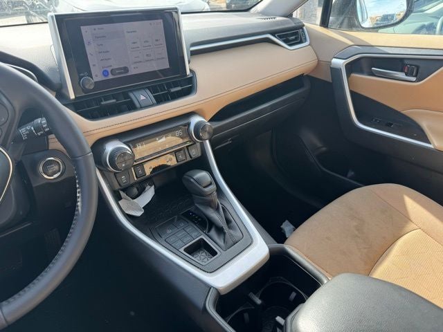 2025 Toyota RAV4 XLE AWD
