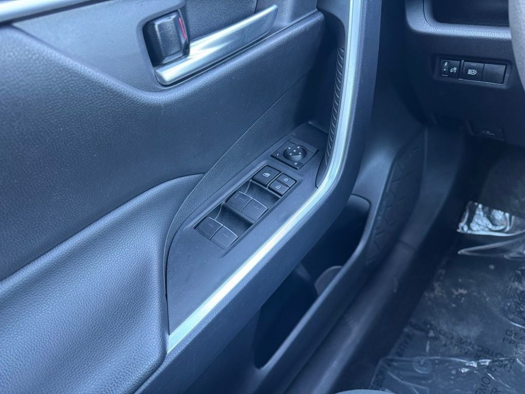 2025 Toyota RAV4 XLE AWD