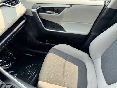 2024 Toyota RAV4 XLE AWD