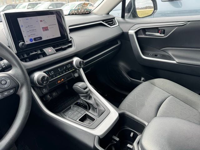 2025 Toyota RAV4 XLE AWD