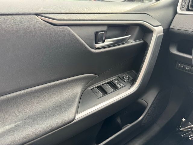 2025 Toyota RAV4 XLE AWD