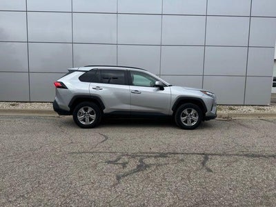 2025 Toyota RAV4 XLE AWD