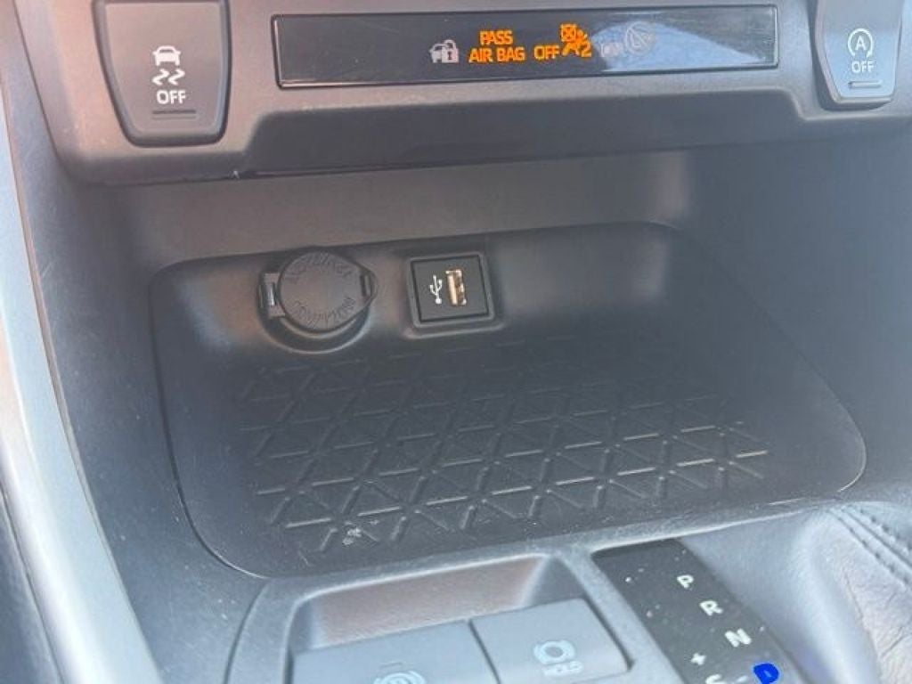 2025 Toyota RAV4 XLE AWD
