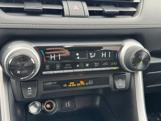 2025 Toyota RAV4 XLE AWD