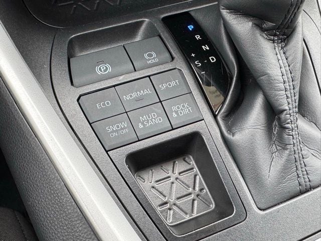 2025 Toyota RAV4 XLE AWD