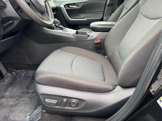 2025 Toyota RAV4 XLE AWD