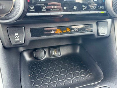 2025 Toyota RAV4 XLE AWD