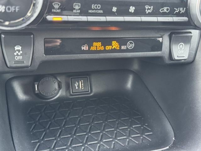 2025 Toyota RAV4 XLE AWD