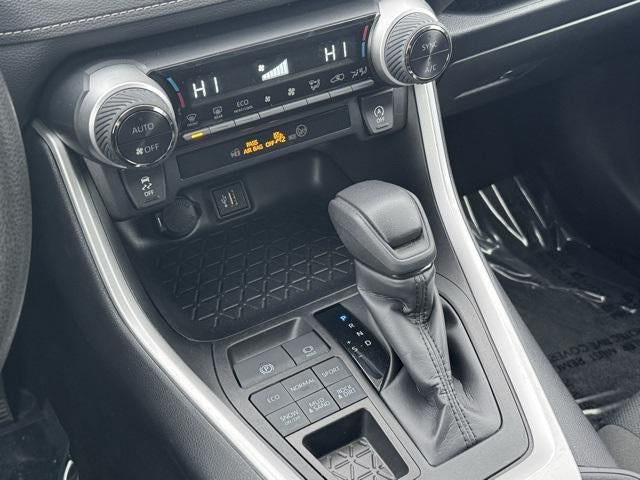 2025 Toyota RAV4 XLE AWD