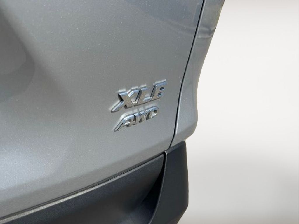 2025 Toyota RAV4 XLE AWD