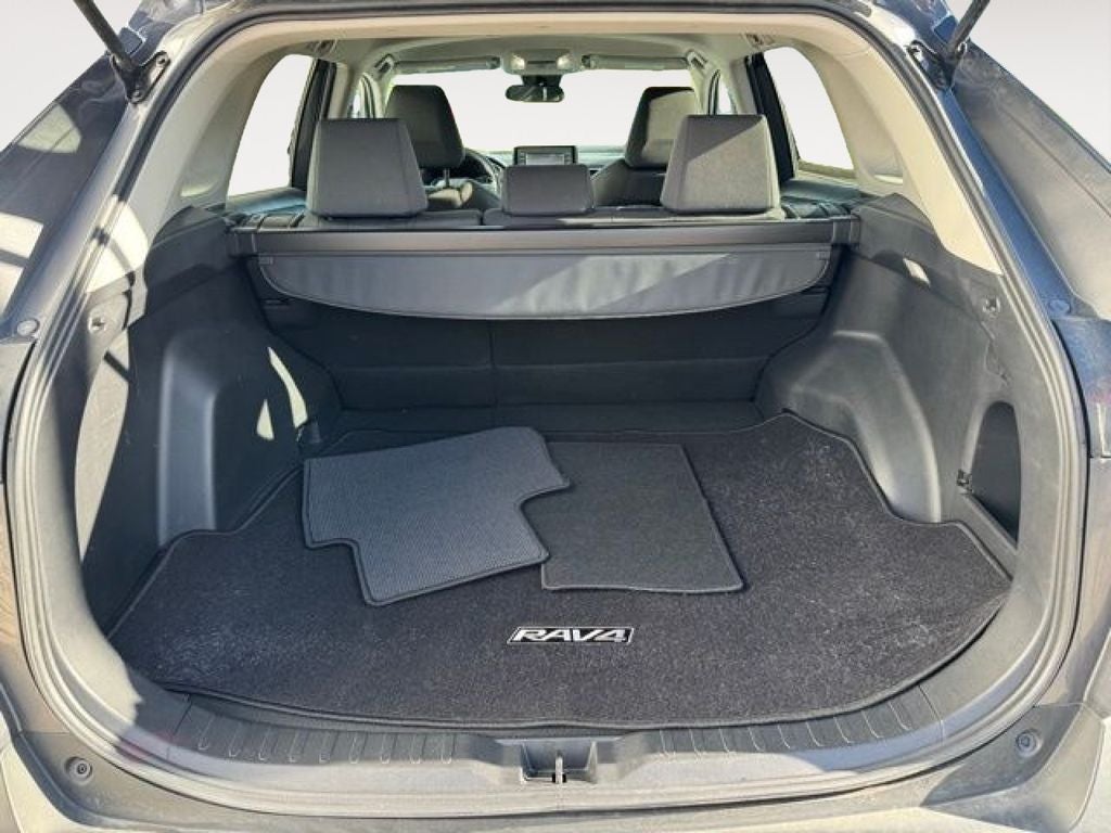 2022 Toyota RAV4 XLE AWD