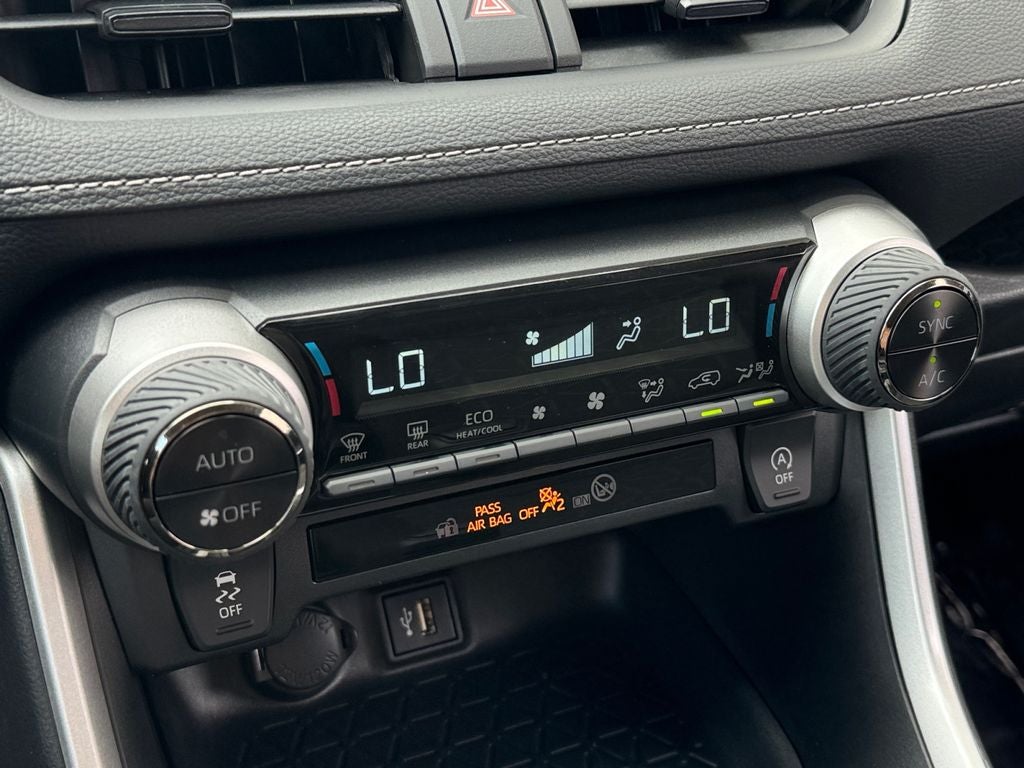 2024 Toyota RAV4 XLE AWD