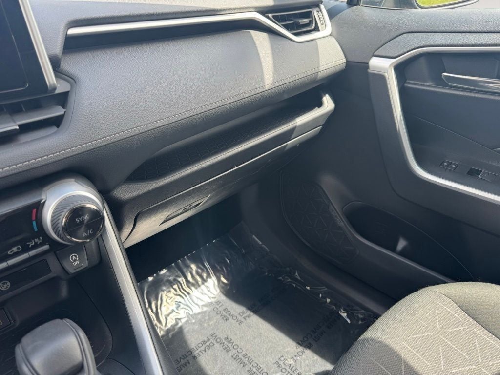 2024 Toyota RAV4 XLE AWD