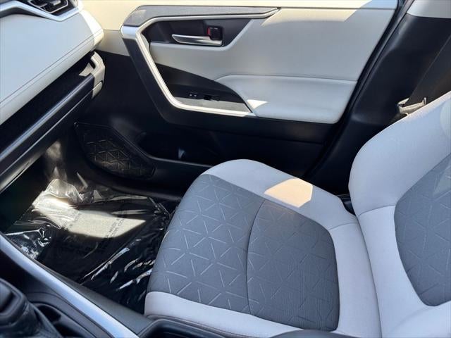 2020 Toyota RAV4 Hybrid XLE AWD