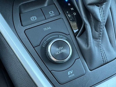 2025 Toyota RAV4 Hybrid XLE AWD