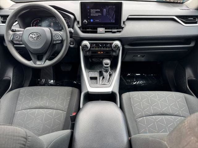 2024 Toyota RAV4 XLE FWD