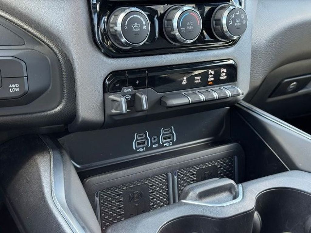 2025 RAM 2500 Big Horn 4WD