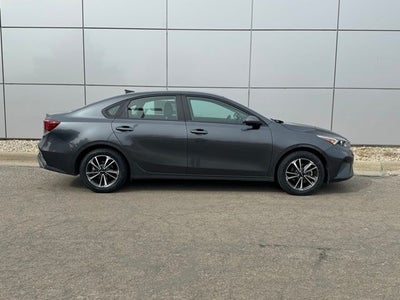 2024 Kia Forte LXS FWD