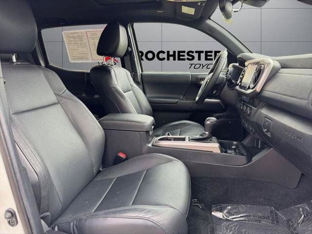 2022 Toyota Tacoma Limited V6