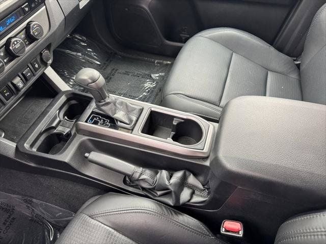 2022 Toyota Tacoma Limited V6