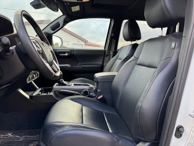 2022 Toyota Tacoma Limited V6