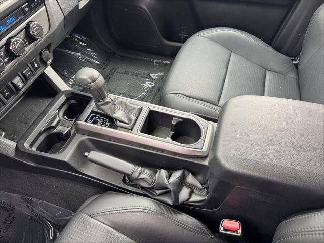 2022 Toyota Tacoma Limited V6