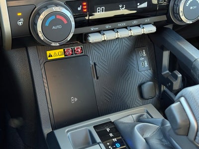 2025 Toyota Tacoma SR5 4WD