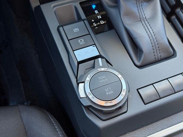 2025 Toyota Tacoma SR5 4WD