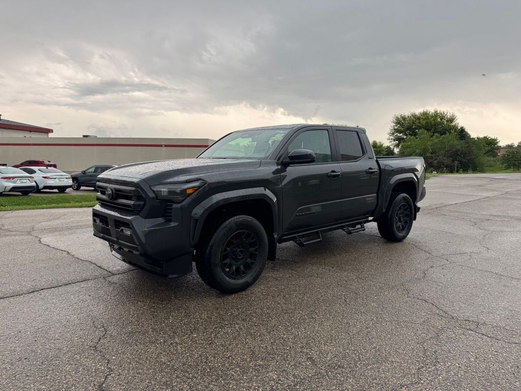 2025 Toyota Tacoma SR5 4WD