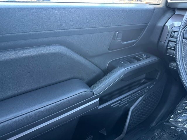 2024 Toyota Tacoma SR5 4WD